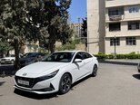 Hyundai Elantra-11