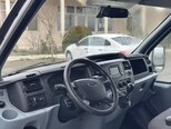 Ford Transit-8