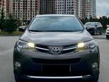 Toyota RAV4-1