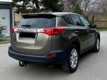 Toyota RAV4-8