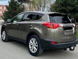 Toyota RAV4-7
