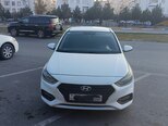 Hyundai Accent-2