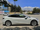 Tesla Model 3-3