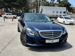Mercedes E 220-1