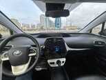 Toyota Prius-7