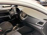 Hyundai Accent-17