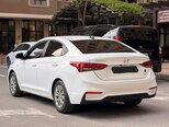 Hyundai Accent-11