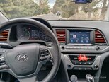 Hyundai Elantra-9