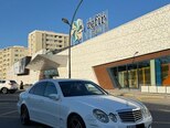 Mercedes E 220-3