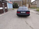 Mercedes E 240-2