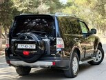 Mitsubishi Pajero-4