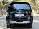 Mitsubishi Pajero-7