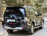 Mitsubishi Pajero-8