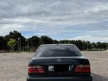 Mercedes E 240-6
