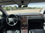 Mercedes E 240-3