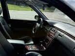 Mercedes E 240-4