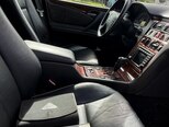 Mercedes E 240-2