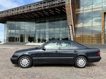 Mercedes E 240-8