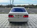 Mercedes E 240-4