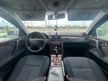 Mercedes E 240-17