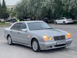 Mercedes E 240-2