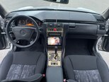 Mercedes E 240-17