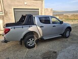 Mitsubishi L200-11