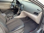 Hyundai Elantra-15
