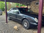 Mercedes E 270-2