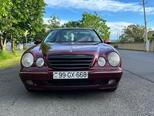 Mercedes E 220-1