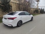 Hyundai Accent-16
