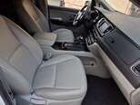 Kia Carnival-19