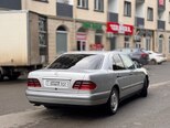 Mercedes E 240-3
