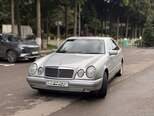 Mercedes E 240-2