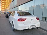 SEAT Exeo-4