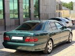 Mercedes E 220-6