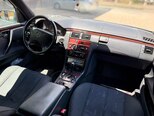 Mercedes E 220-12