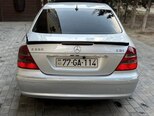 Mercedes E 220-2