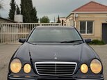 Mercedes E 270-1