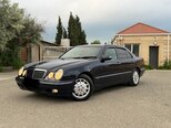 Mercedes E 270-9
