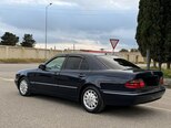 Mercedes E 270-7