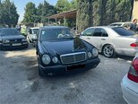 Mercedes E 230-1