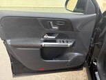 Mercedes GLB 200-10