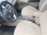 Hyundai Accent-10