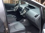 Toyota Prius V-7