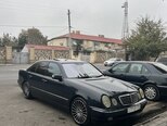 Mercedes E 270-4