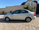 Hyundai Accent-6