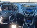 Hyundai Elantra-12