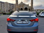 Hyundai Elantra-12