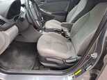 Hyundai Accent-10